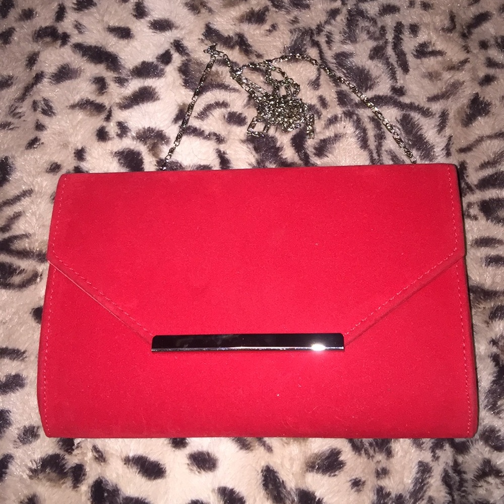 Clutch with detachable chain‼️